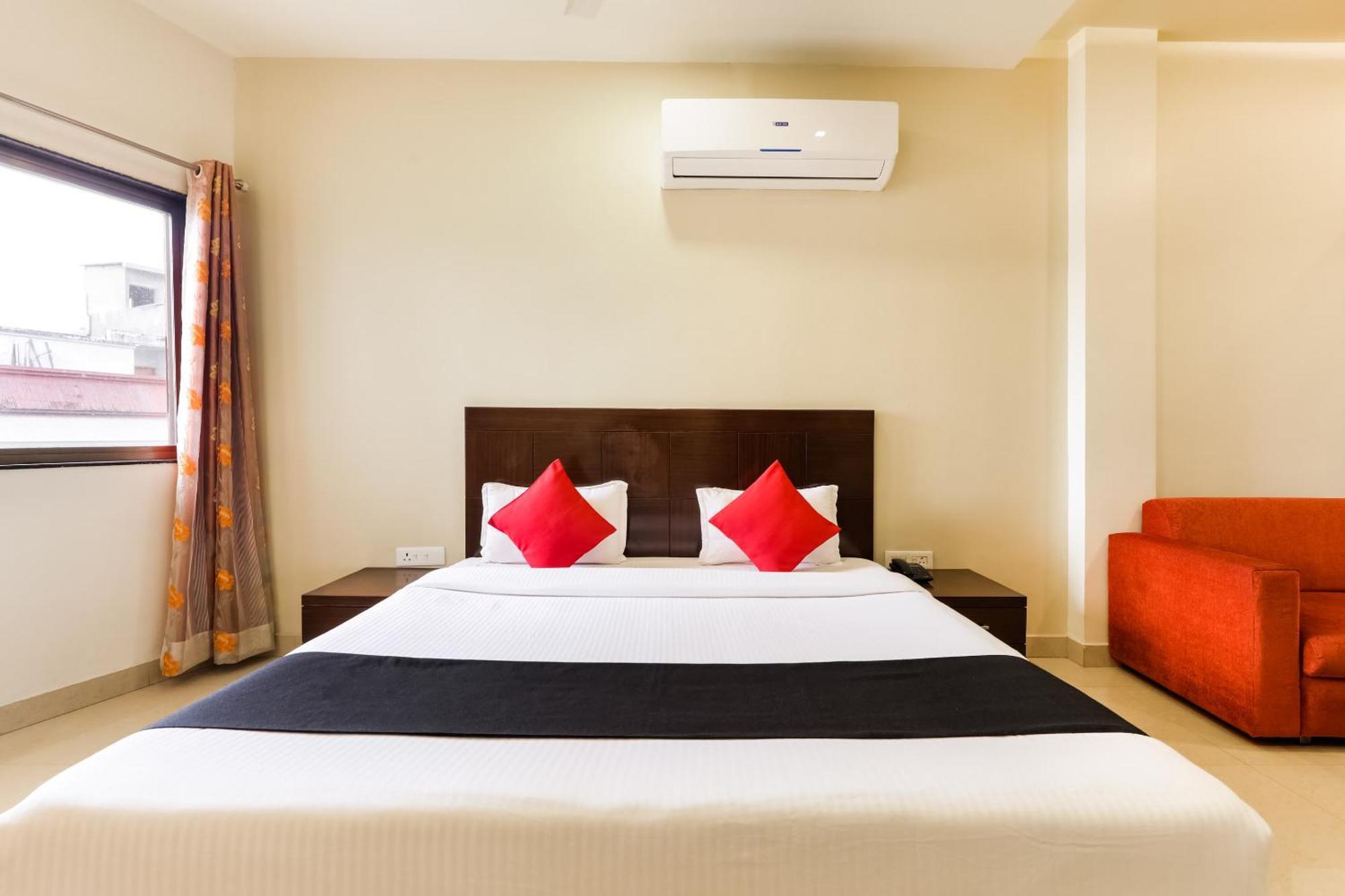 Super Townhouse Lalghati Near Airport 보팔 외부 사진
