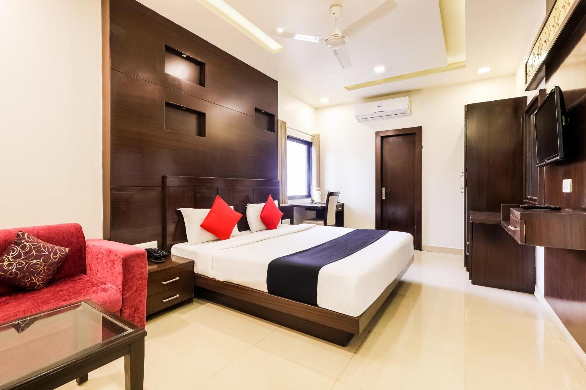 Super Townhouse Lalghati Near Airport 보팔 외부 사진