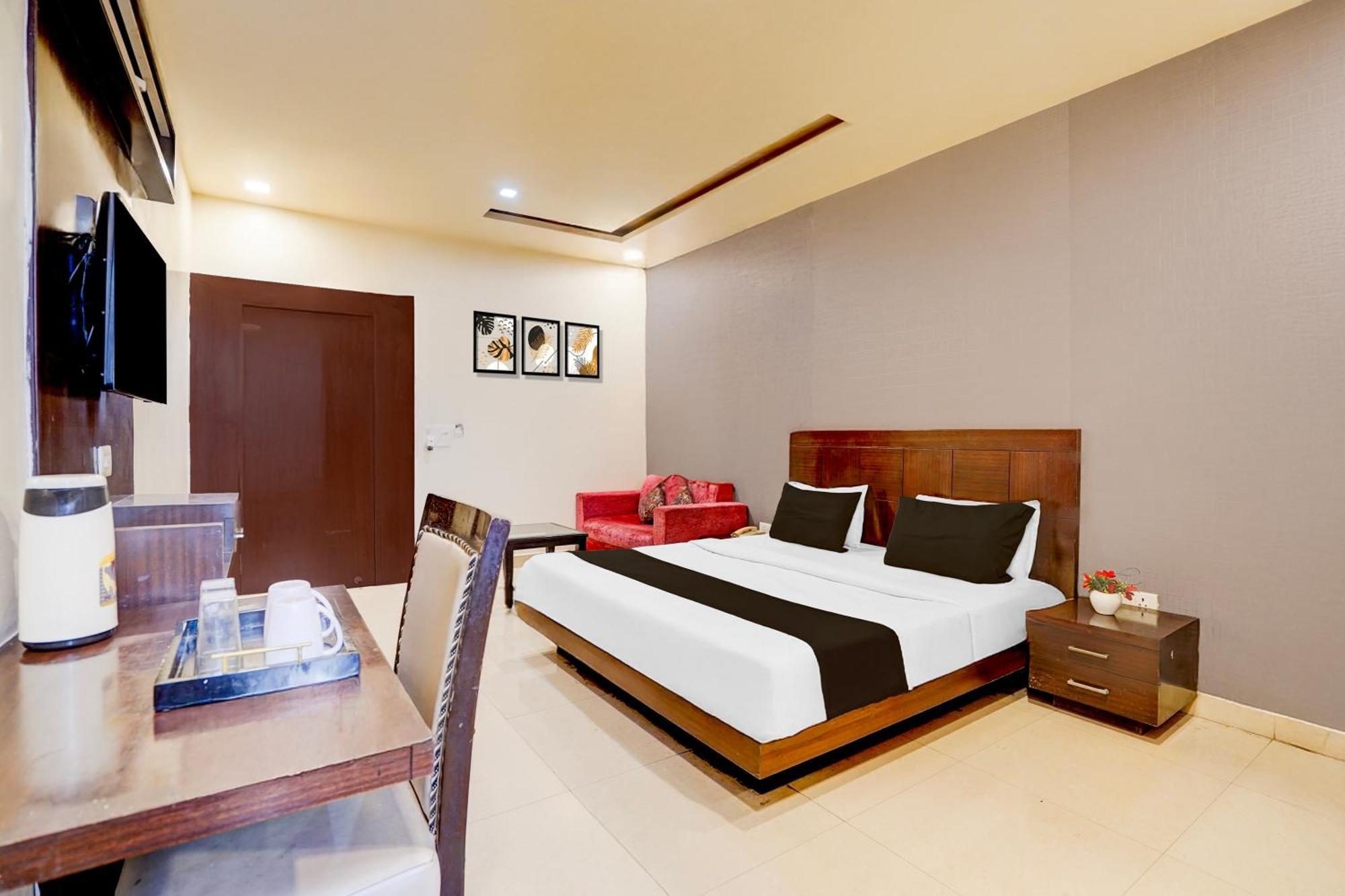 Super Townhouse Lalghati Near Airport 보팔 외부 사진