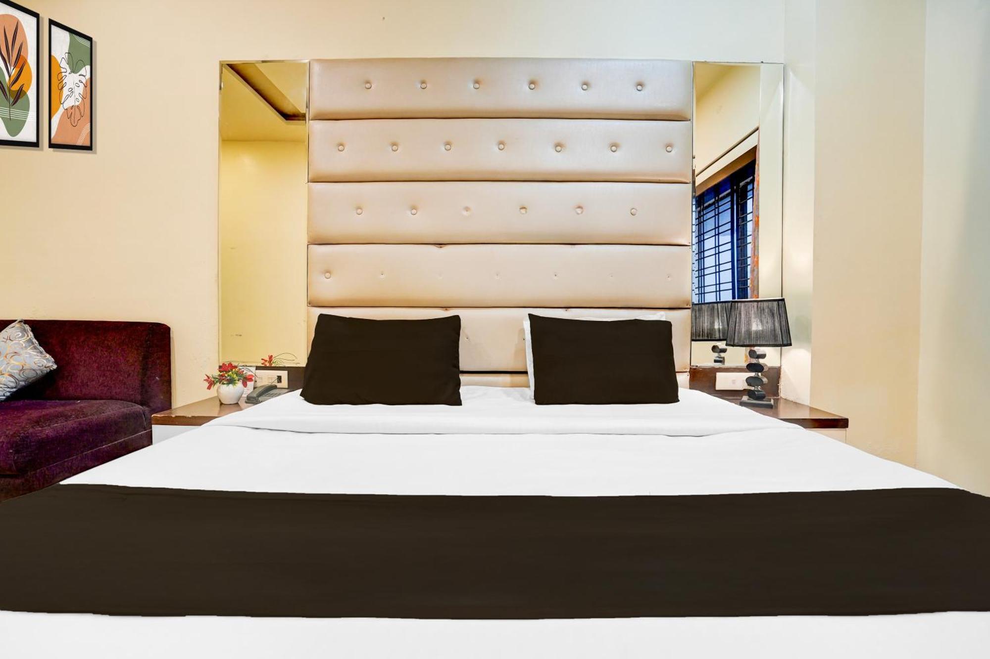 Super Townhouse Lalghati Near Airport 보팔 외부 사진