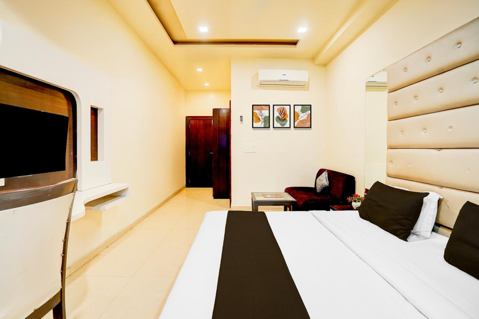 Super Townhouse Lalghati Near Airport 보팔 외부 사진