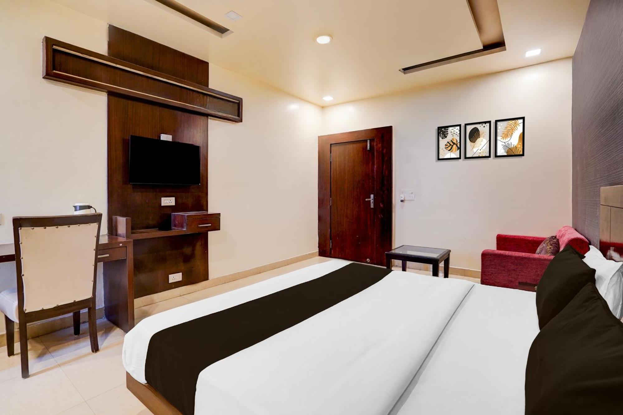Super Townhouse Lalghati Near Airport 보팔 외부 사진