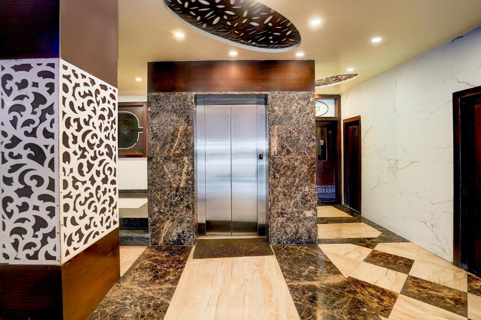 Super Townhouse Lalghati Near Airport 보팔 외부 사진