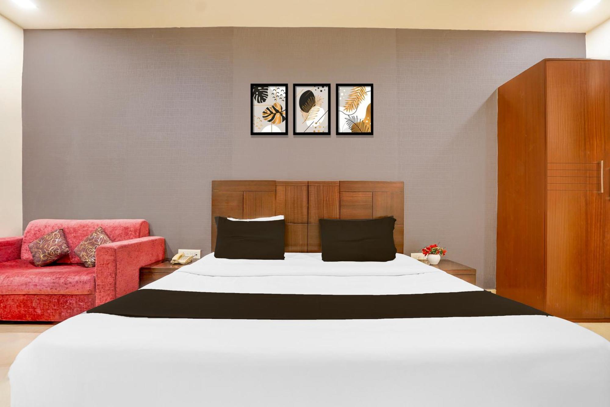 Super Townhouse Lalghati Near Airport 보팔 외부 사진